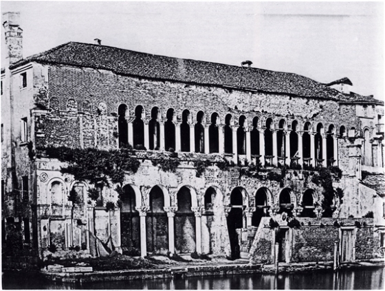 "A ghastly ruin". The Fondaco dei Turchi photographed c. 1860